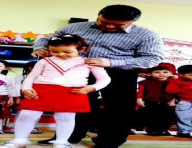 5 Yaş Gurubu Öğrenciler Velilerini Duygulandırdı