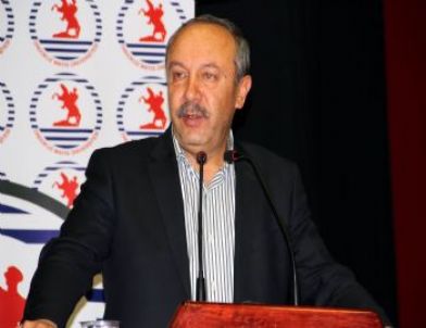 “Çanakkale’yi Kutlamaktan Ziyade Anmak ve Algılamak Lazım”