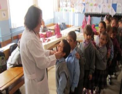 Sakarya’da 15 Bin 716 Öğrenciye Ağız ve Diş Sağlığı Taraması Yapıldı