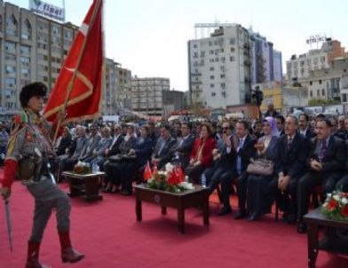 Adana’da ‘Kültür Günleri’ Mehteran Gösterisiyle Başladı