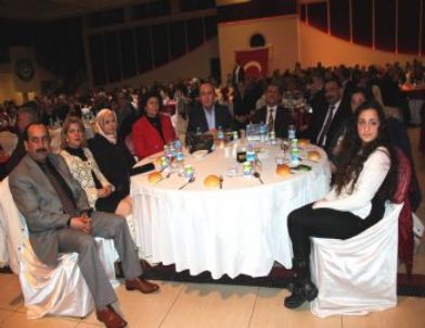 Öğretmenler Türk Eğitim-sen'in Dayanışma Gecesinde Buluştu