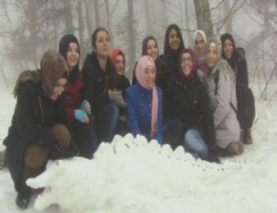 Artvin Çoruh Üniversitesi’nden Geleneksel Kar Şenliği