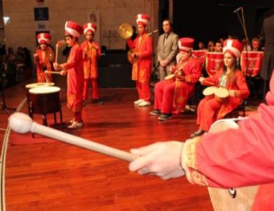 (tekrar) Down Sendromlu Çocuklarla Sanatçılar Bir Araya Geldi