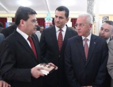 Burdur'da 2. Altın Kitap Fuarı Açıldı