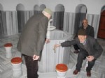 BEKARLAR - Garibanlara Vakfedilen Hamamın Suyu Akmıyor