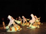 Kafkas Dans Gösterisi Sivaslıları Büyüledi