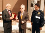 MAHMUT ŞIRINOĞLU - Kocaeli Polisi, Yeni Tasarlanan Yeleklerle Daha Görünür Olacak