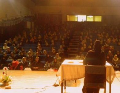 Kütahya'da 'müslüman Kadının Şahsiyeti' Konulu Konferans