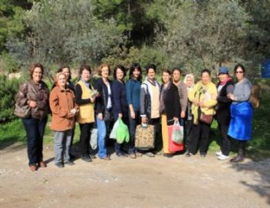 Selçuklu Kadınlar Ot Toplama Gezisine Çıktı