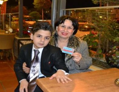 12 Yaşındaki Aziz, Organ Bağışı Gecesi Düzenledi