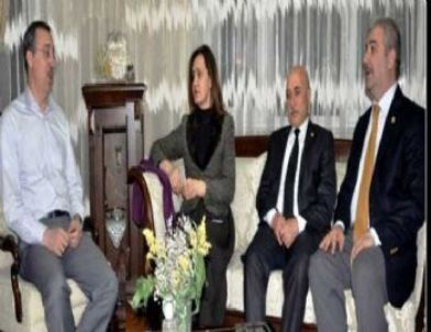 AK Parti'li Hotar’dan Mavi Marmara Saldırısında Hayatını Kaybeden Furkan Doğan’ın Ailesine Ziyaret