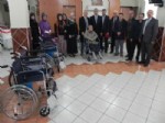 Erdemir İşçilerinden 10 Engelliye Tekerlekli Sandalye Yardımı