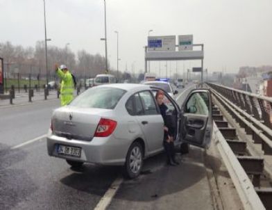 Hatalı Sollama Kaza Yaptırdı: 4 Yaralı