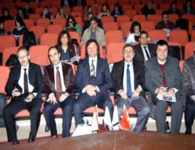 Uşak'taki Seminerde İhracata Devlet Yardımları ve İrak Pazarı Anlatıldı