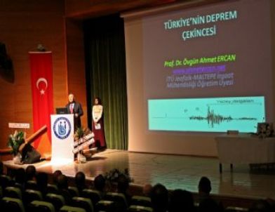 Bayburt Üniversitesinde Düzenlenen Konferansta Konuşan Prof. Dr. Ahmet Ercan: