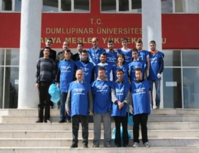 Çevre Bilincine Dikkat Çekmek İçin Temizlik Yaptılar