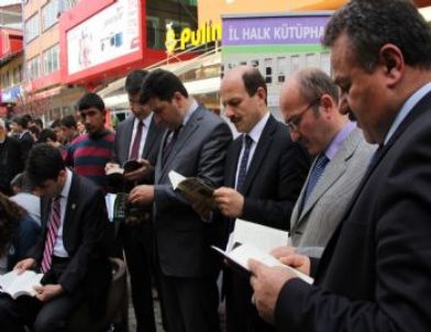 Kitabını Alan Geldi