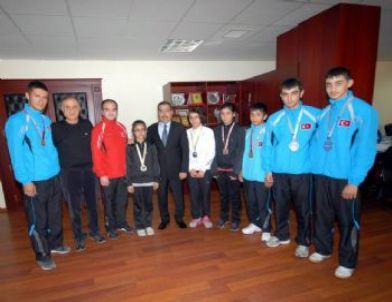 Dünya Şampiyonları Yüreğir Belediye Spor Kulübüne Katıldı