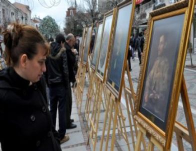 Hasan Rıza’ya Ait 22 Tablonun Kopyasından Oluşan Sergi Açıldı