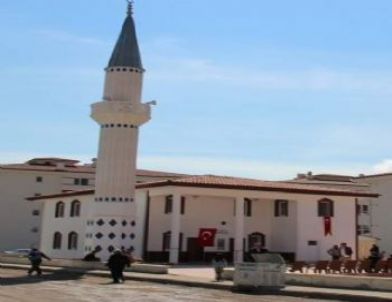 Ataşehir Camisi'nin Açılışı Yapıldı