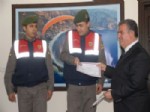 EKREM ÇALıK - Kaybolan Doğaseverleri Kurtaran Jandarmalar Ödüllendirildi