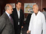 SAVAŞ MÜZESİ - Kırşehir Valisi Kızılay Tırını Ziyaret Etti
