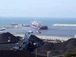 LIBERYA - Kömür Yüklü Gemi Karaya Oturdu