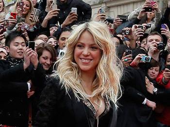Paris Sokaklarında Shakira Coşkusu!