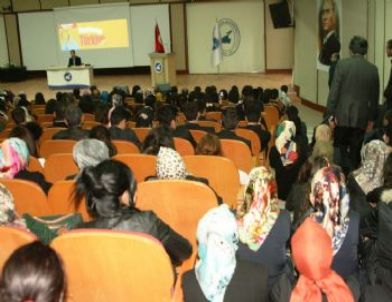 Yyü’de Hayalimdeki Türkiye Konferansına İlgi Büyük