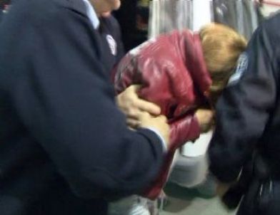 Birlikte Yaşadığı Kişiyi Öldüren Kadın Tutuklandı