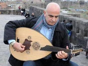 Ermeni asıllı sanatçı Diyarbakır'a dönüyor