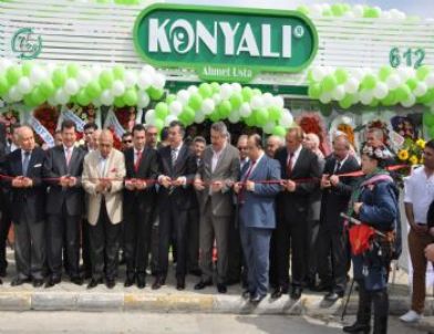 Kuşadası’na Konyalı Ahmet Usta Restoran