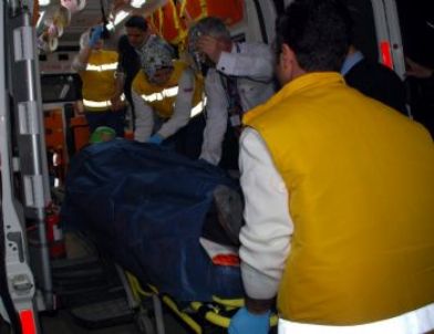 Otomobil İle Minibüs Çarpıştı: 5 Polis Yaralı