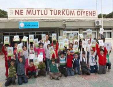 Petkim, Geri Dönüşüm Bilinci İçin Okullarda 40 Bin Kitapçık Dağıtıyor