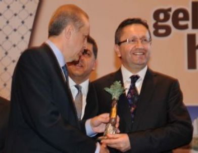 Başkan Tiryaki’ye Başbakan’dan Birincilik Ödülü