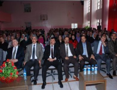 Besni’de ‘okul Evde Başlar’ Konferansı