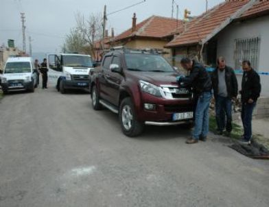 Kamyonetle Geri Gelirken Oğlunu Ezdi