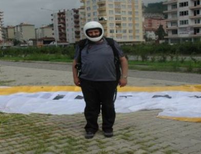 Yamaç Paraşütü Yapan Rize Belediye Başkanı Halil Bakırcı, Düşerek Yaralandı