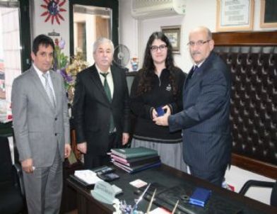 5 Ayda 105 Kitap Okudu