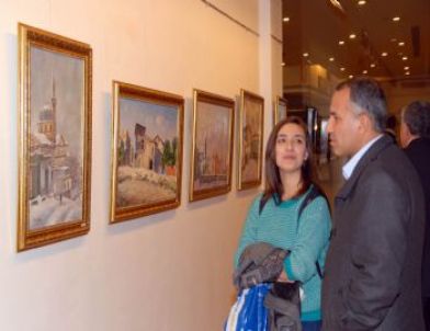 Azeri Ressam’ın Sergisine Büyük İlgi