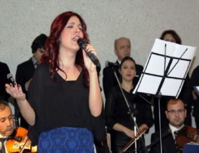 Çubuk'ta Verilen Konserde Katılımcılar Hem Coştu Hem Duygulandı