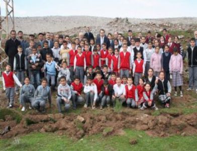 Yavuzeli Kaymakamlığı Hatıra Ormanı'na Fidan Dikimi