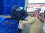 MAAŞ BORDROSU - Ankara Büyükşehir Belediyesi'nden Yoksul Ailelere Ekmek Yardımı