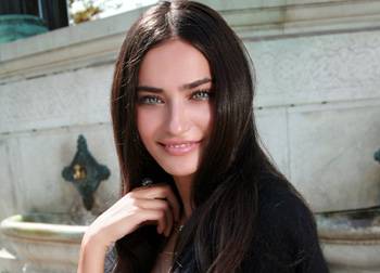 Saadet Işıl Aksoy Marka Yüzü Oldu