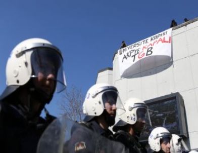 Soylu'nun Panele Katıldığı Üniversitede Olay Çıkardılar