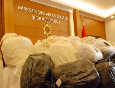 İstanbul Polisi, 475 Kilo Esrar Ele Geçirdi