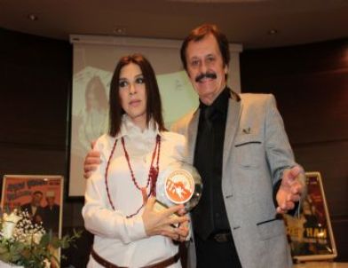 Nebahat Çehre: “Çirkin Kral, Aslında Çok Yakışıklı Adamdı”