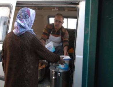 Karaman Belediyesi’nden Evlere Sıcak Yemek Servisi