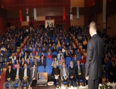 Kbü'de ''hayatın Sırları'' Konferansı Düzenlendi