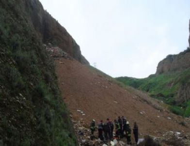 Kedirgen Toplamak İsterken Yuvarlanan Şahsı İtfaiye Kurtardı